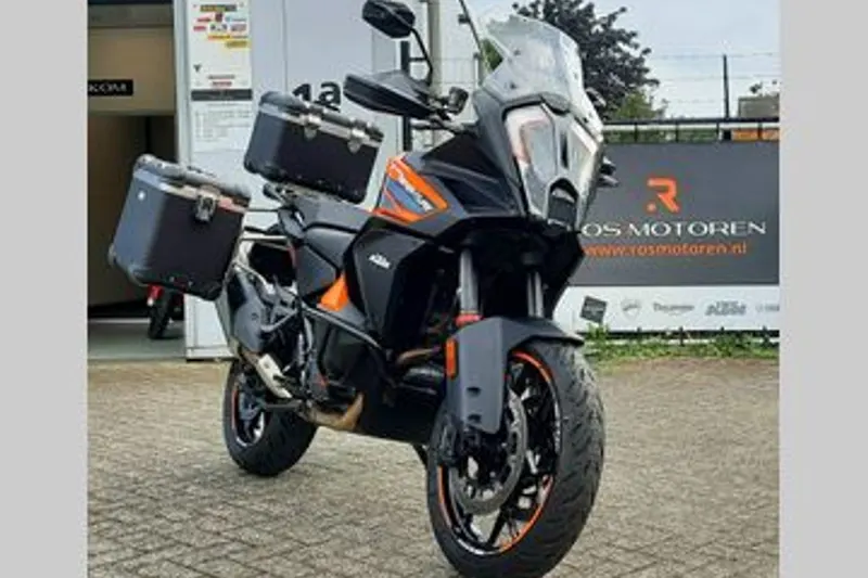 KTM 1290 Super Adventure S (2021)