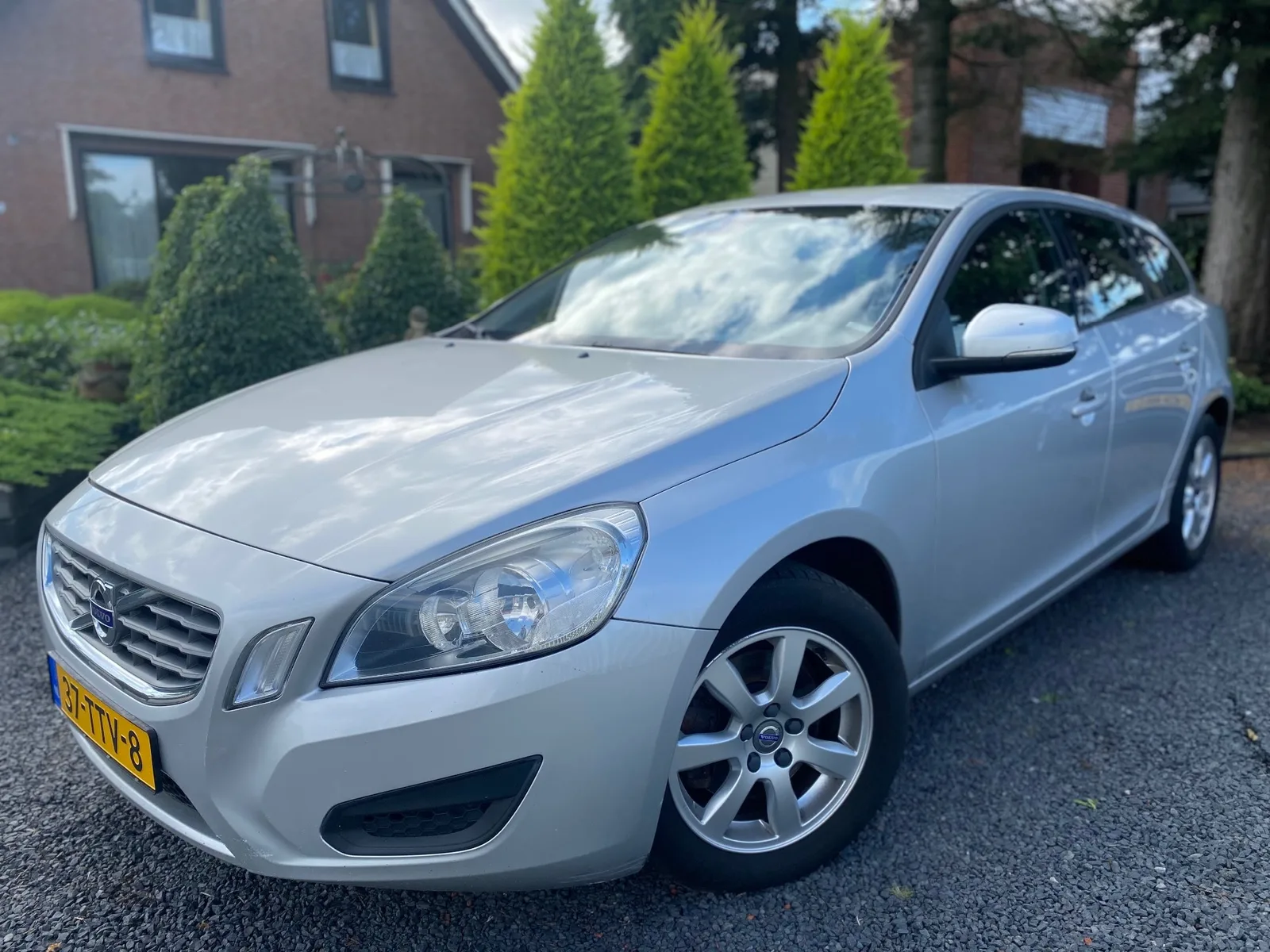 Volvo V60 (2012) — foto 1