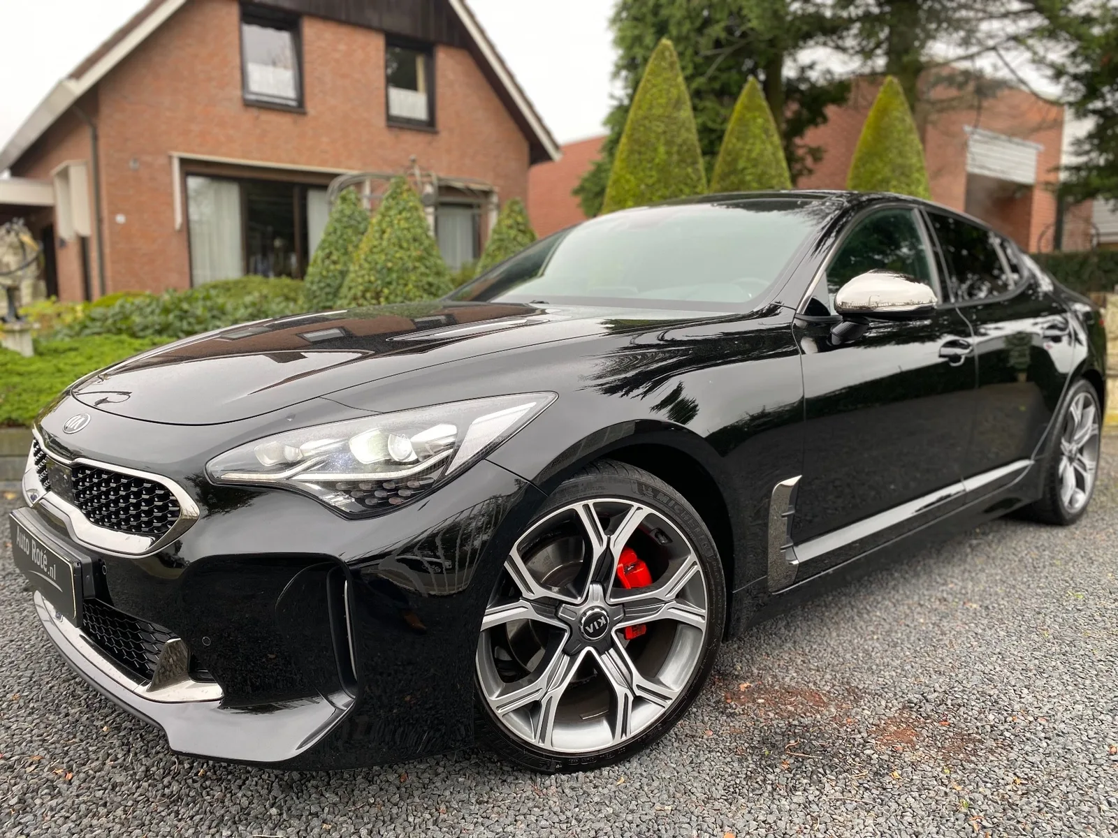 Kia Stinger (2018) — foto 1