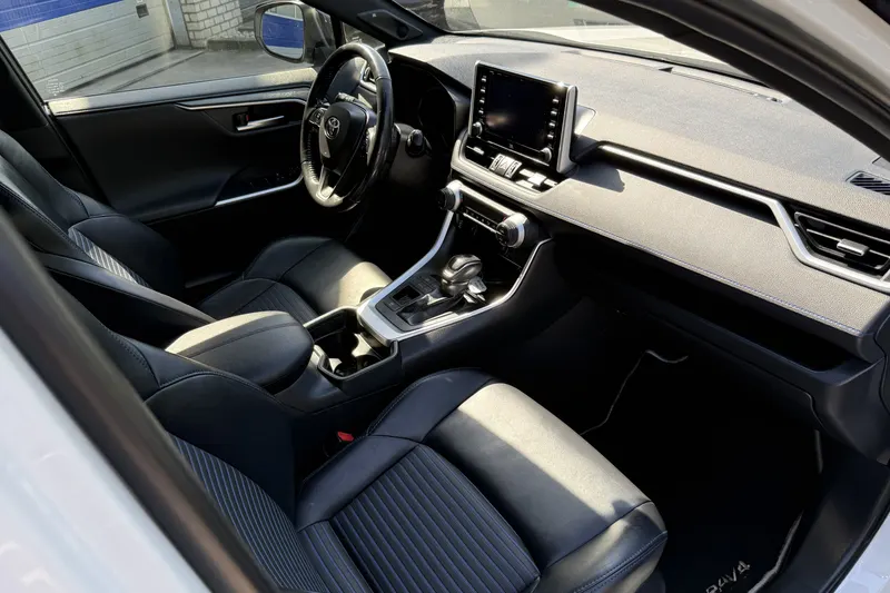 Toyota RAV4 (2019)
