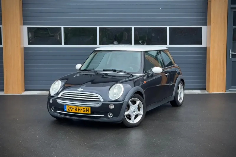 MINI Cooper (2005)