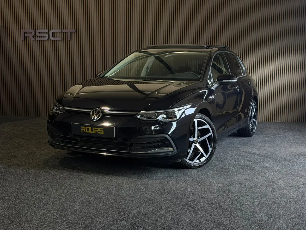 Volkswagen Golf (2022) — foto 1