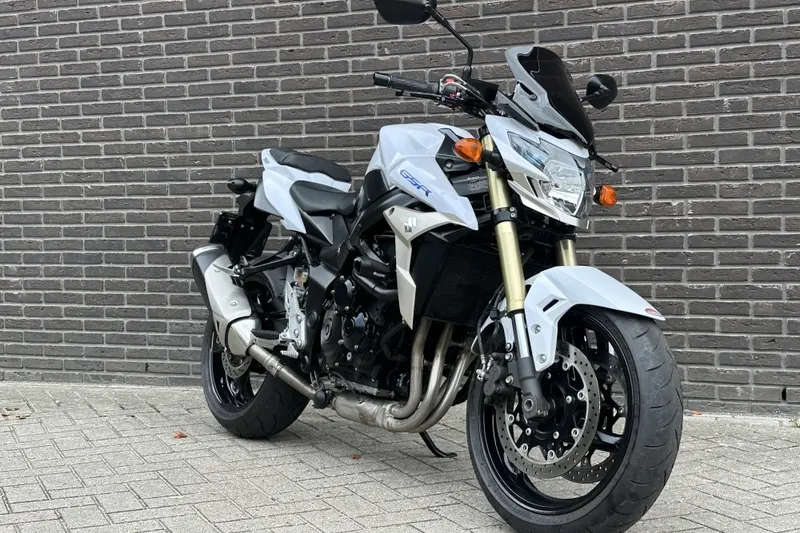 Suzuki GSR750 (2014)