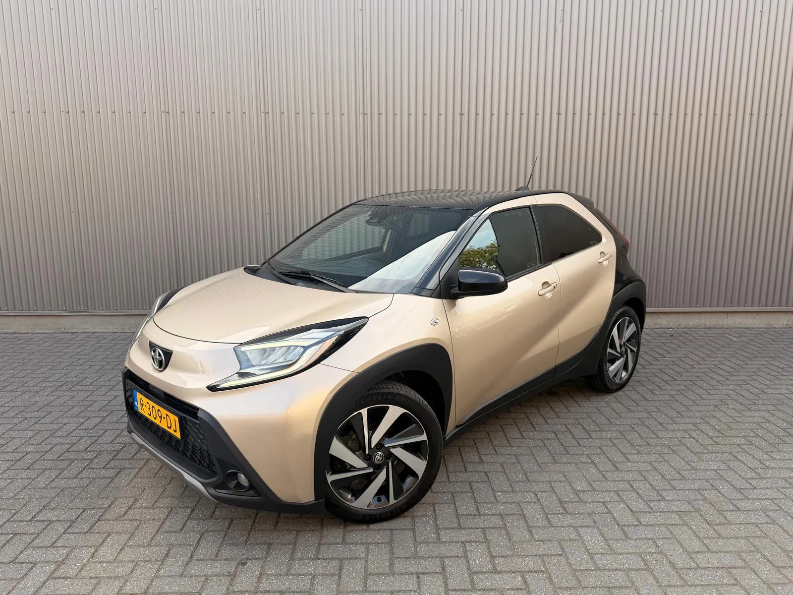 Toyota Aygo X (2022) — foto 1