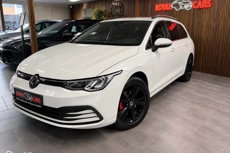 Volkswagen Golf (2023)