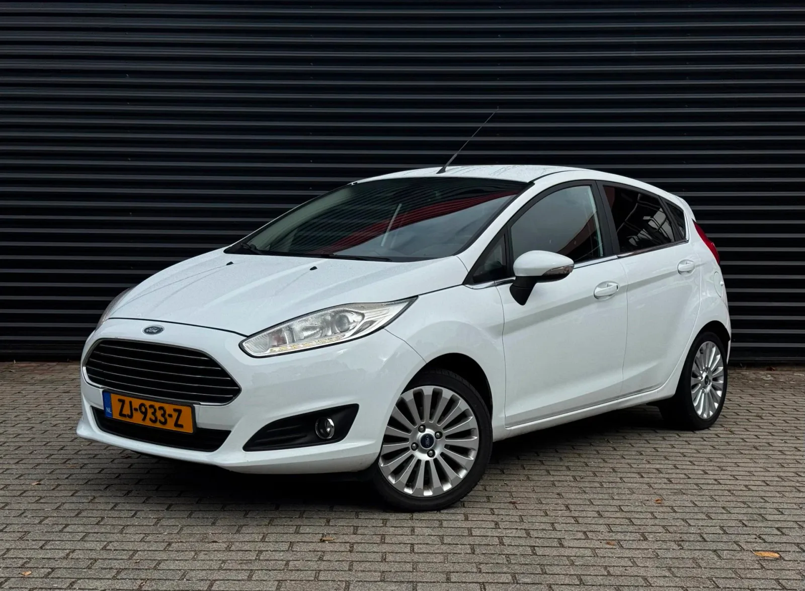 Ford Fiesta (2013) — foto 1
