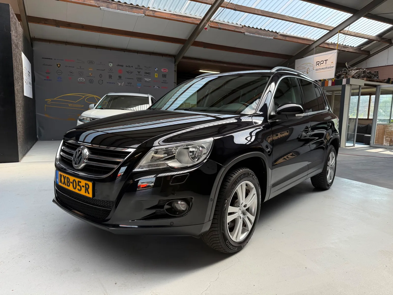 Volkswagen Tiguan (2011) — foto 1
