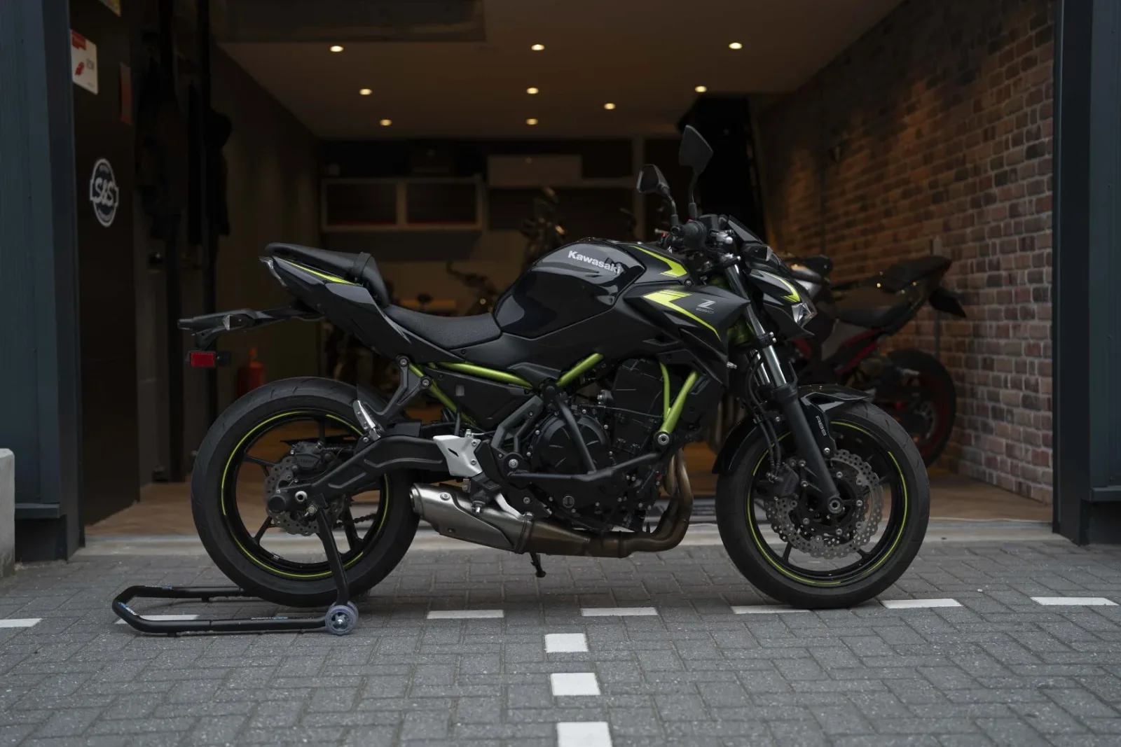 Kawasaki Z650 (2022) — foto 1