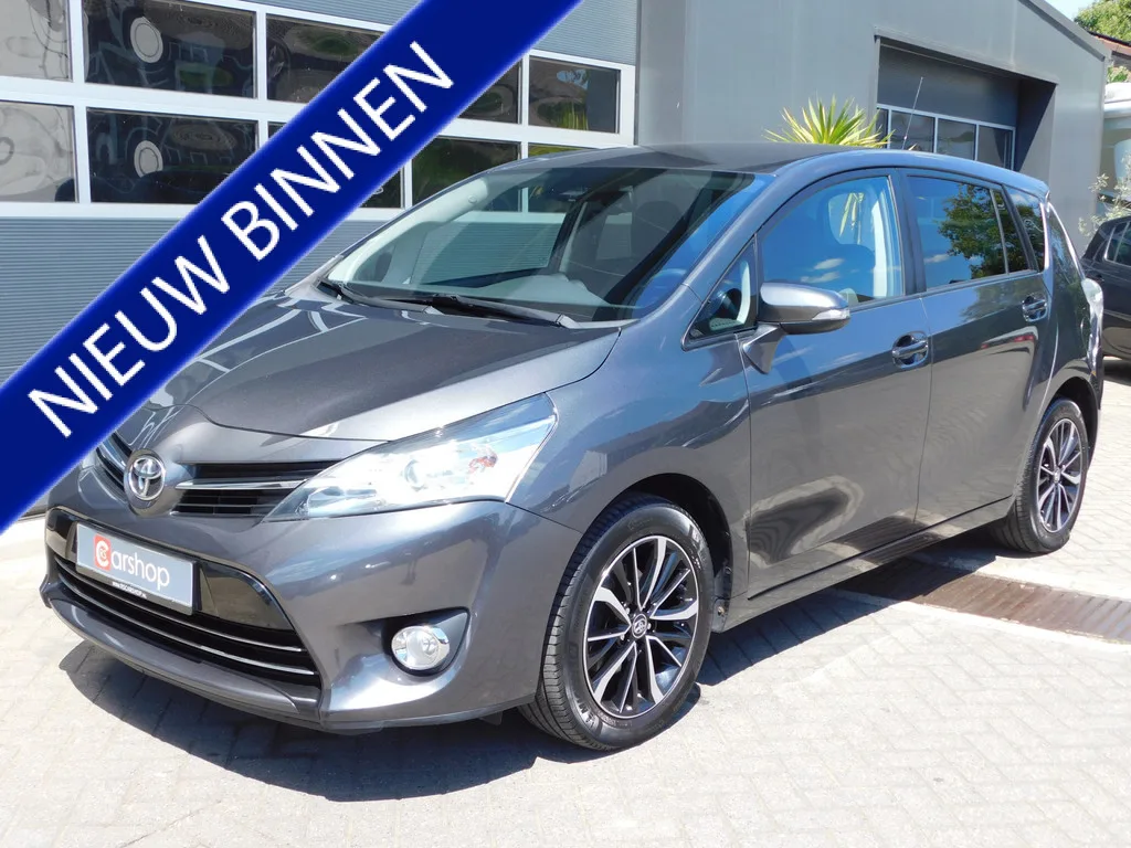 Toyota Verso (2017) — foto 1