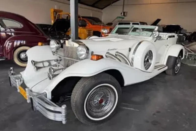 Excalibur Phaeton (1980)