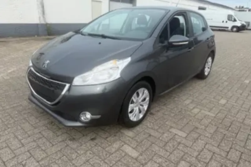 Peugeot 208 (2014)