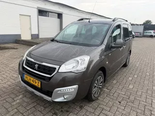 Peugeot Partner (2017) — foto 1