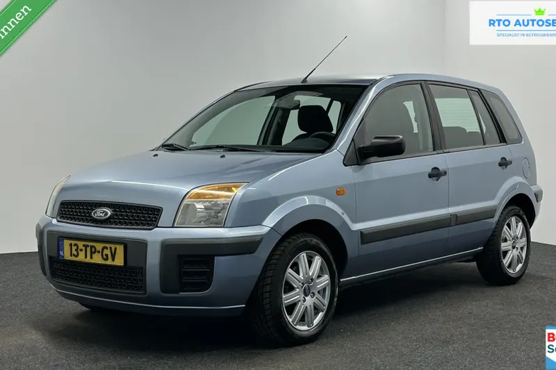 Ford Fusion (2006)