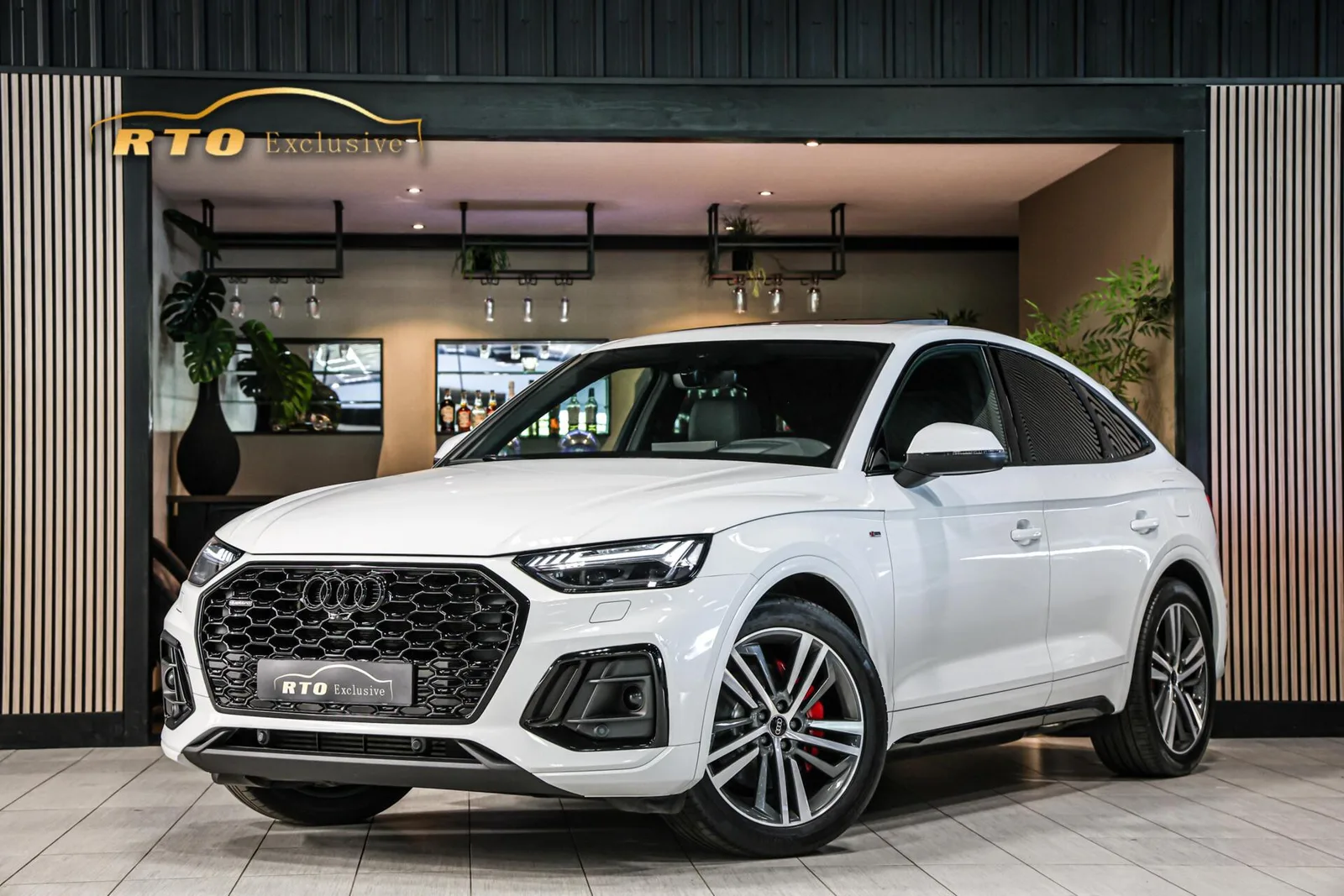 Audi Q5 Sportback (2022) — foto 1