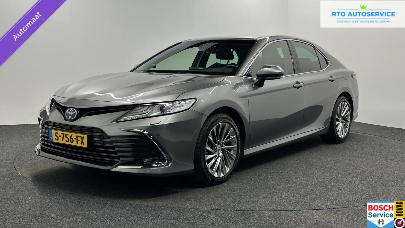 Toyota Camry (2023) — foto 1