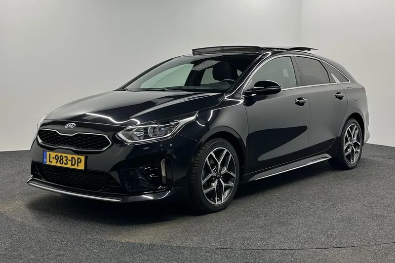 Kia ProCeed (2021)