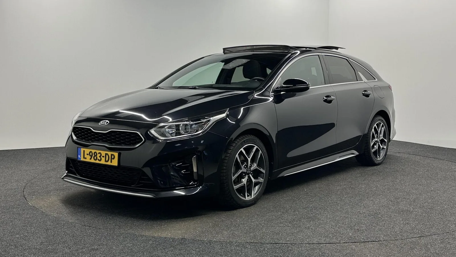 Kia ProCeed (2021) — foto 1