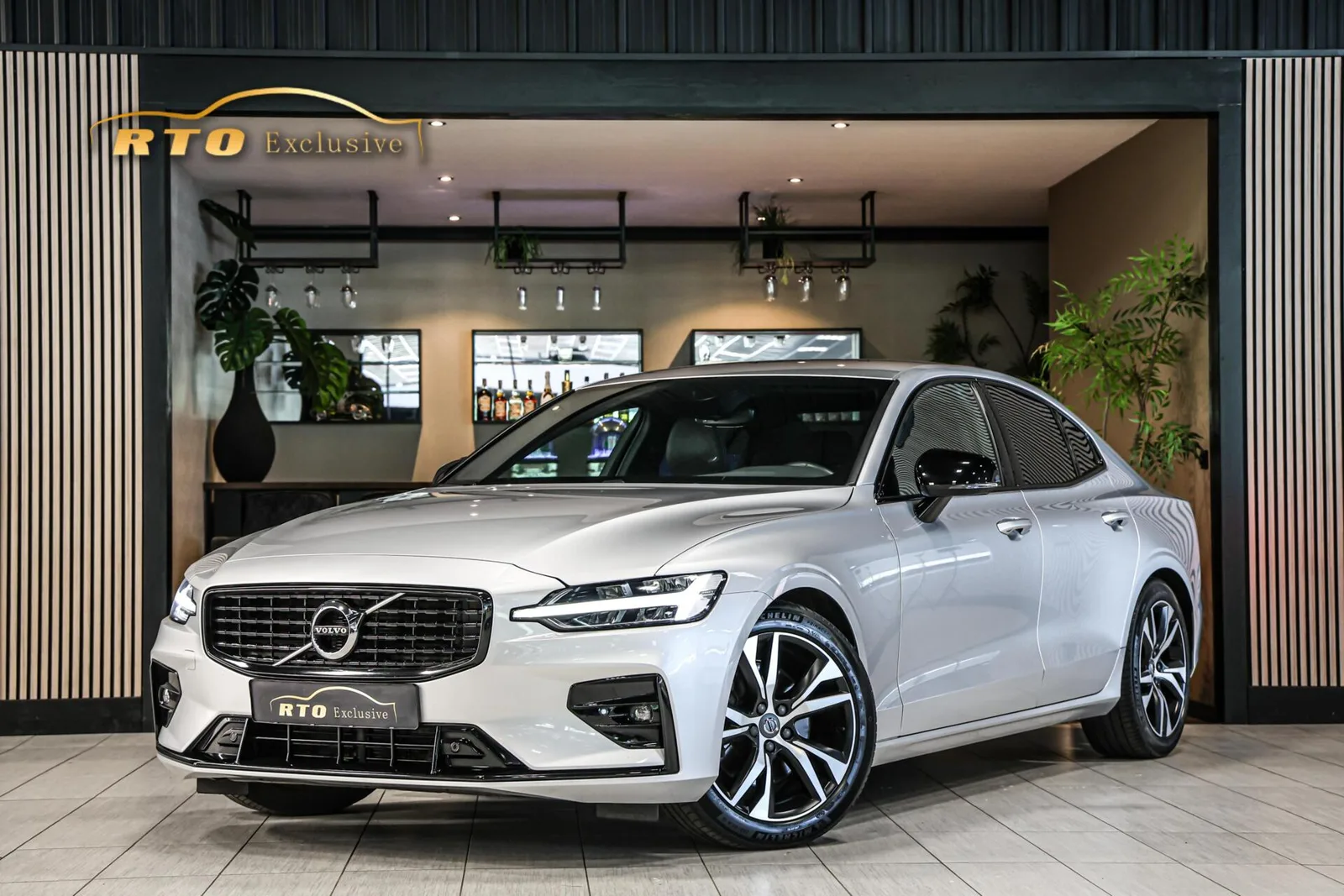 Volvo S60 (2021) — foto 1