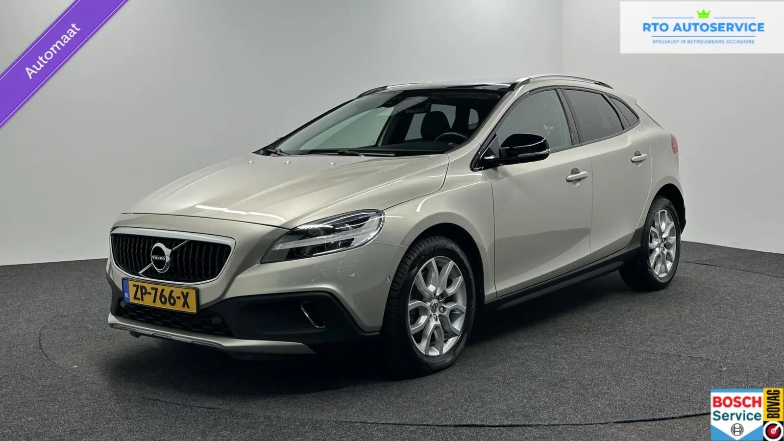 Volvo V40 Cross Country (2019) — foto 1