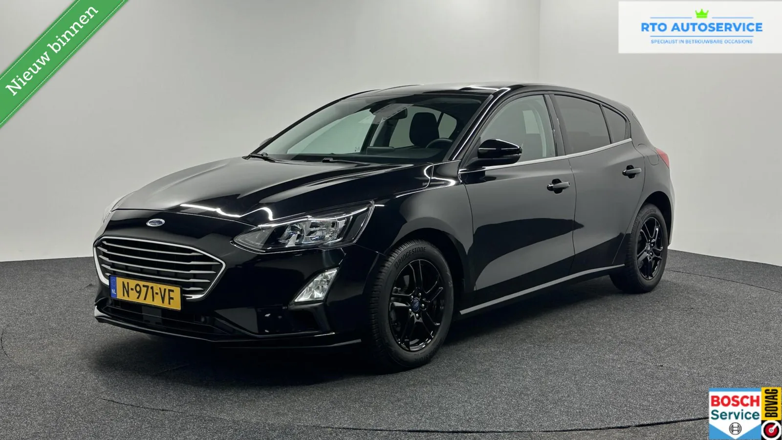 Ford Focus (2022) — foto 1
