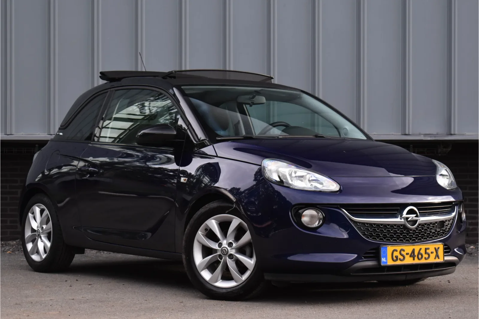 Opel Adam (2015) — foto 1