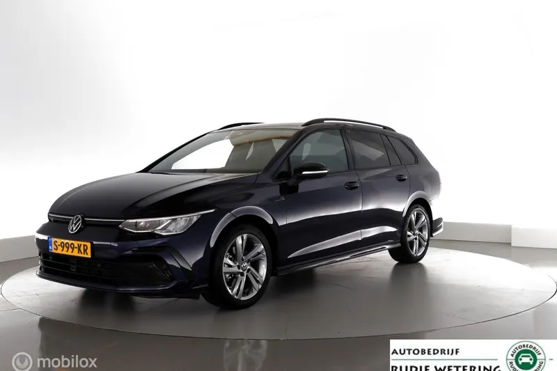 Volkswagen Golf (2023)