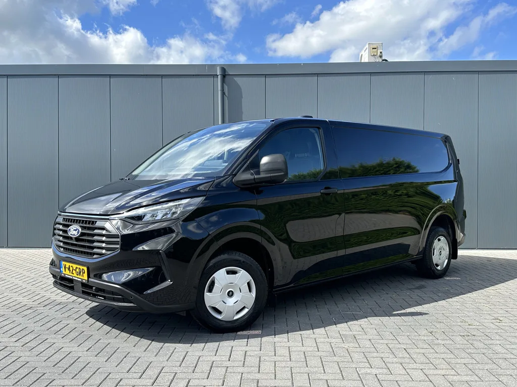 Ford Transit (2024) — foto 1