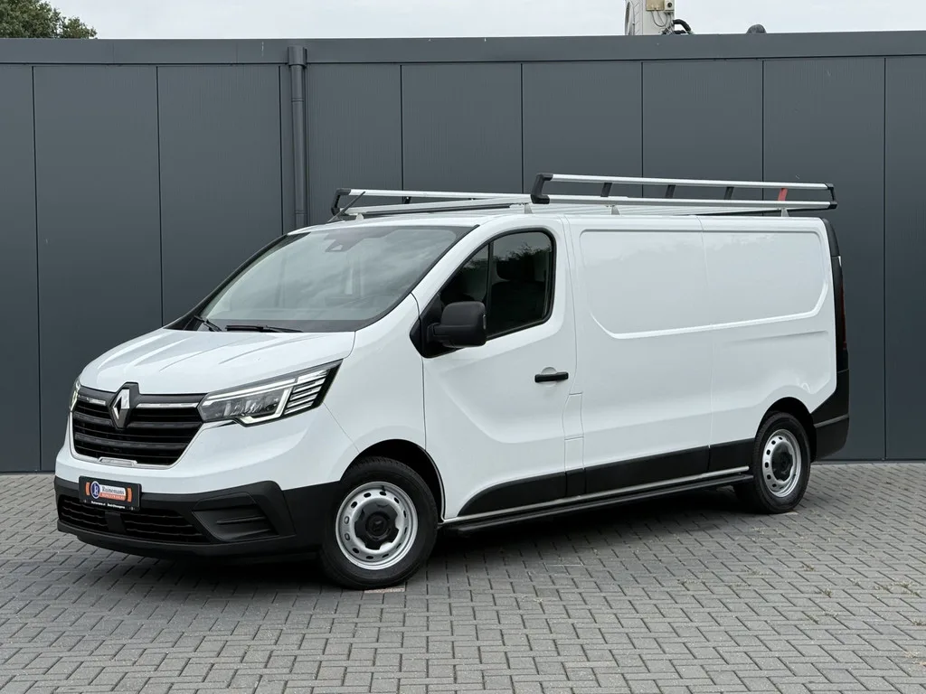 Renault Trafic (2024) — foto 1