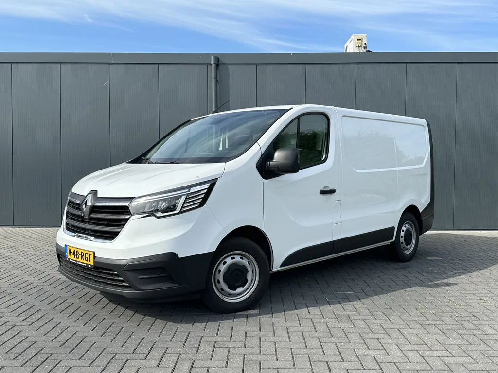 Renault Trafic (2024) — foto 1