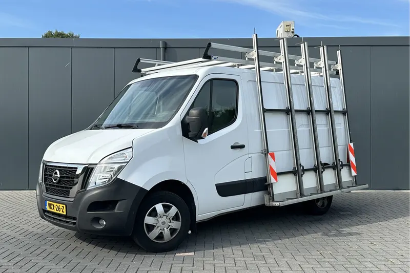 Nissan NV400 (2021)
