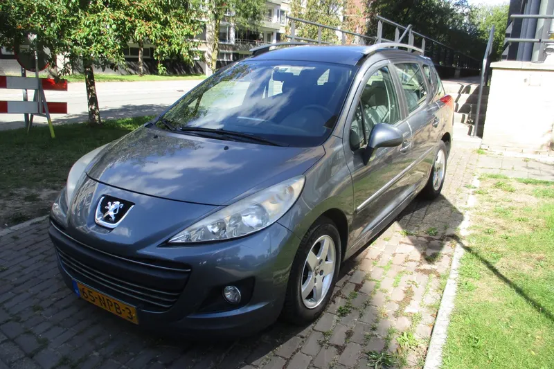 Peugeot 207 (2010)