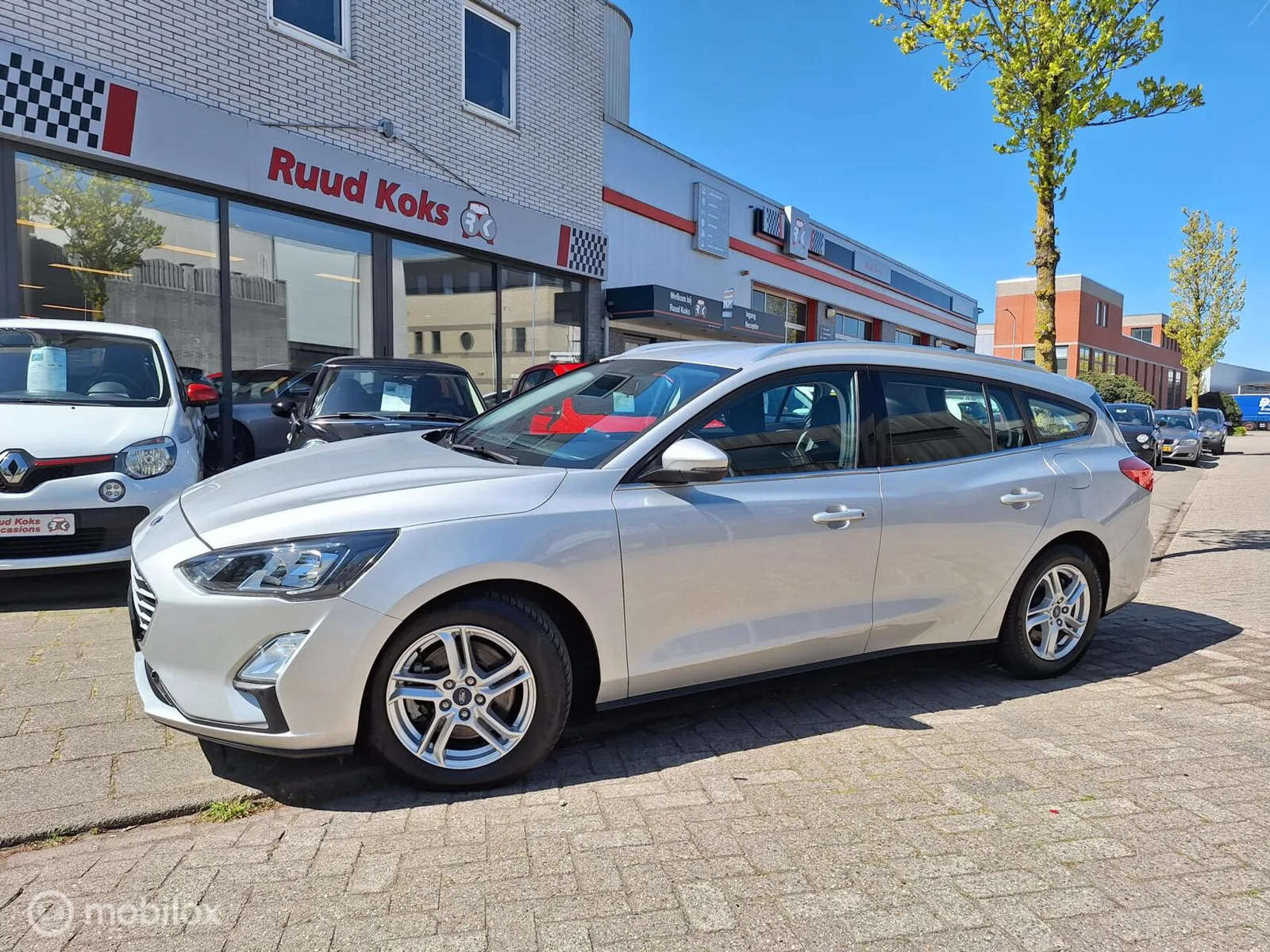 Ford Focus (2022) — foto 1