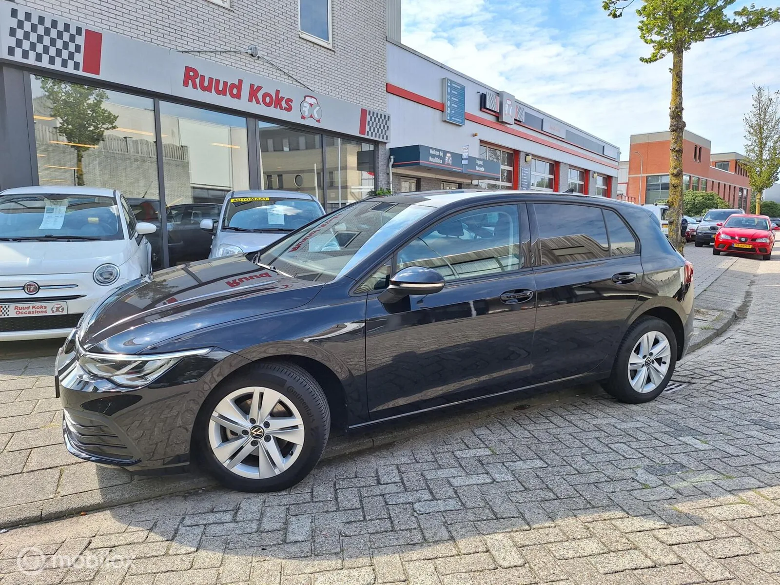 Volkswagen Golf (2022) — foto 1