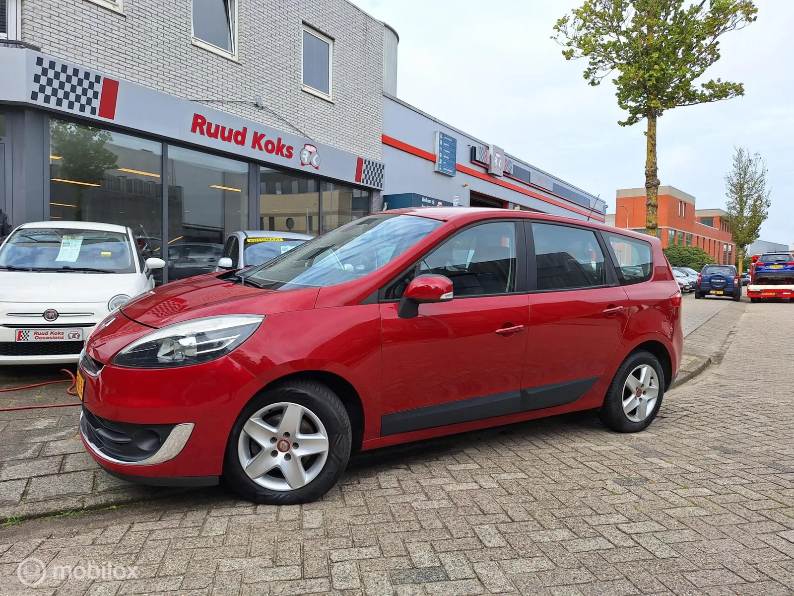 Renault Scénic (2012) — foto 1