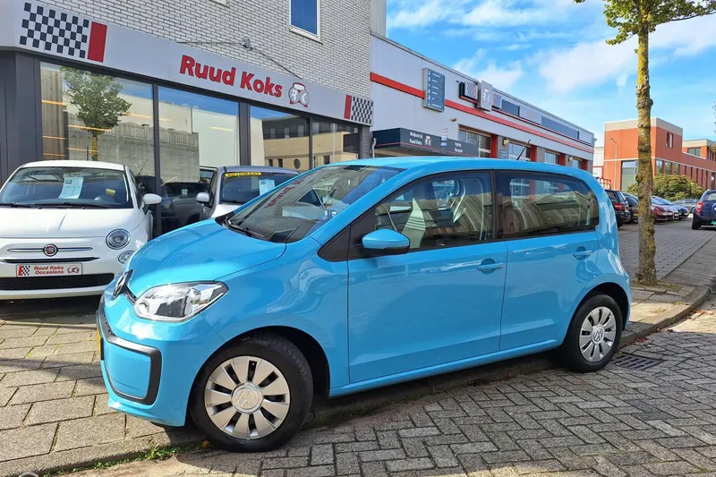 Volkswagen Up! (2017)