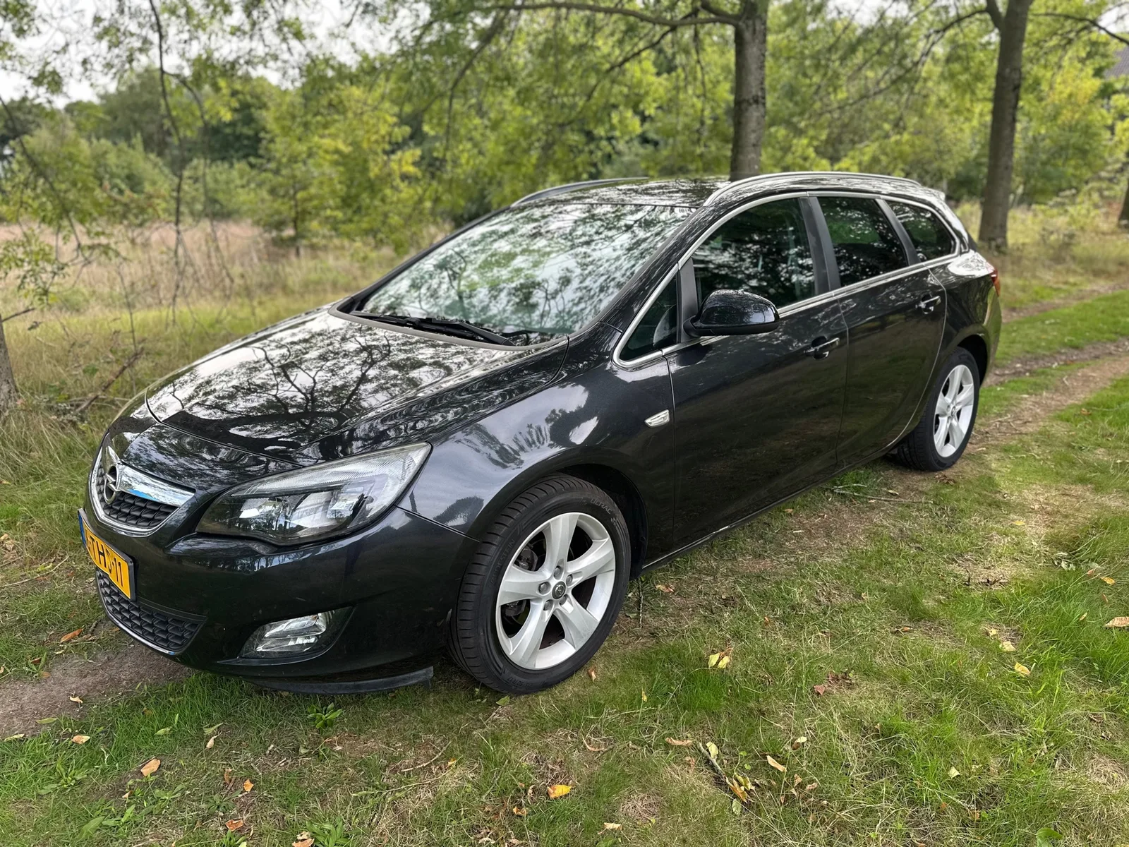 Opel Astra (2012) — foto 1
