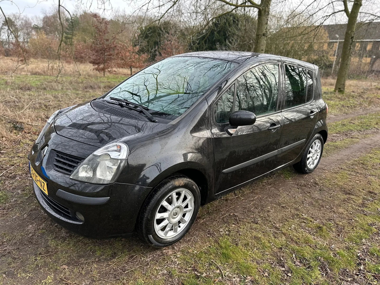 Renault Modus (2008) — foto 1