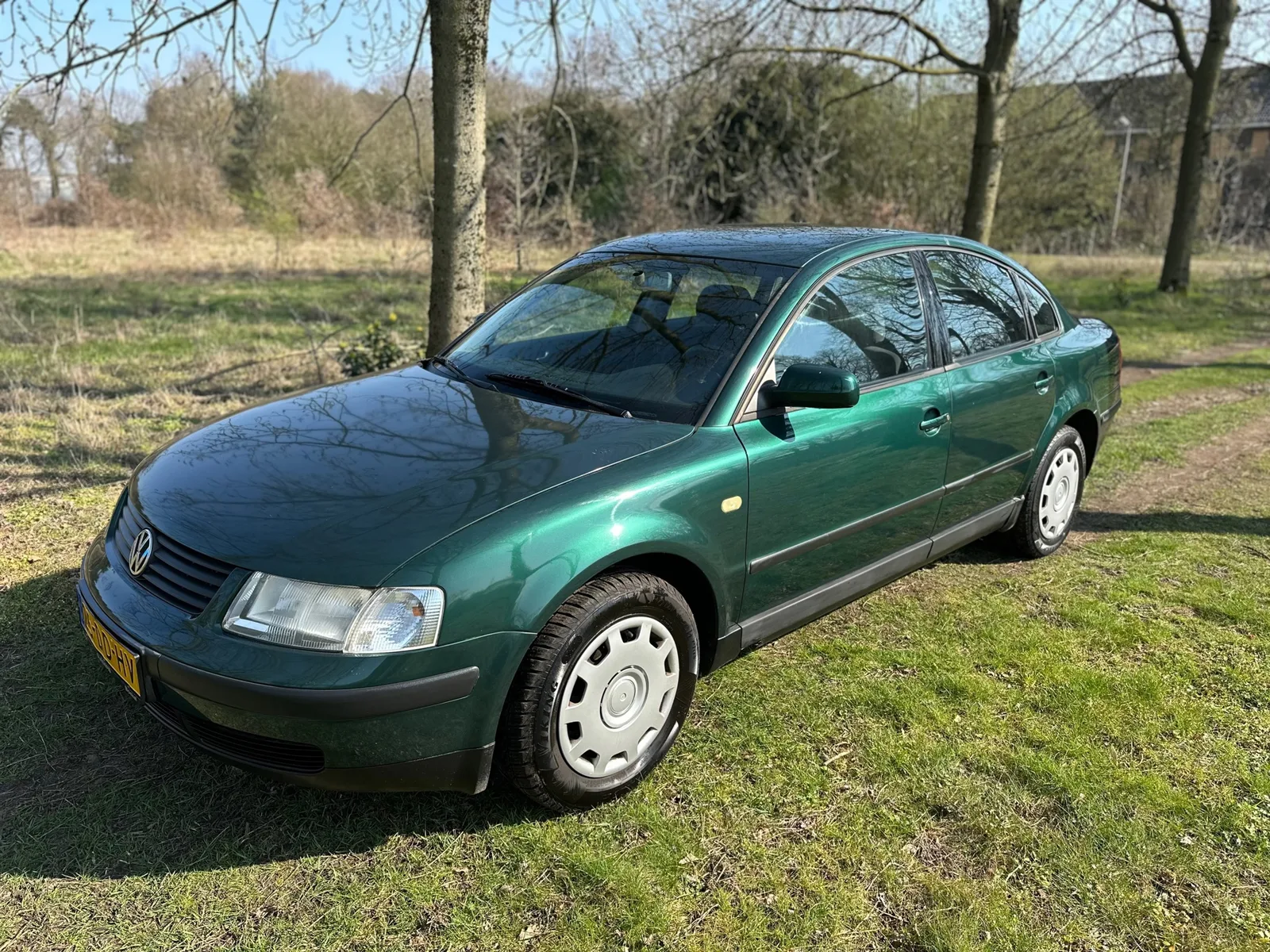 Volkswagen Passat (1999) — foto 1