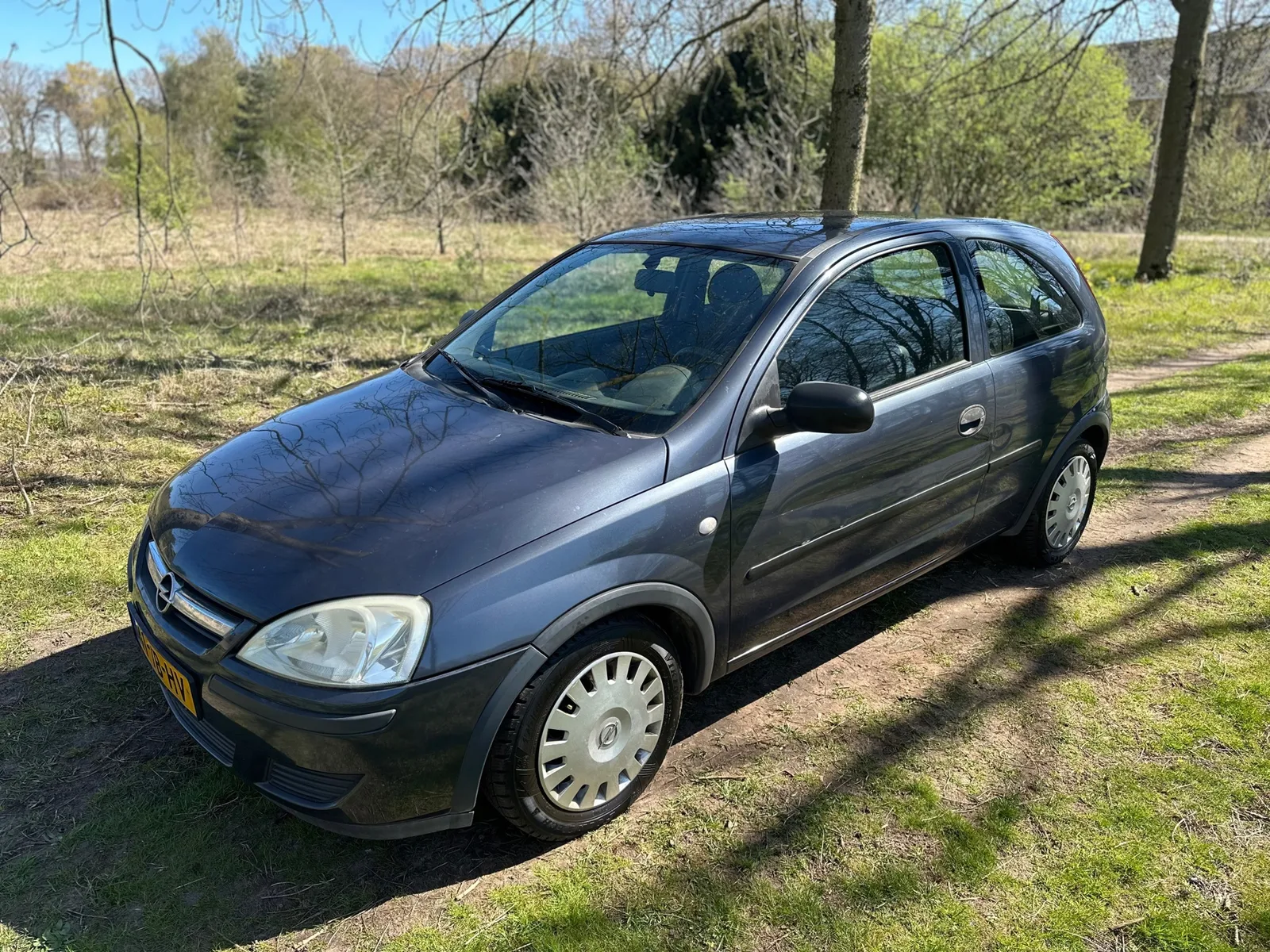 Opel Corsa (2006) — foto 1