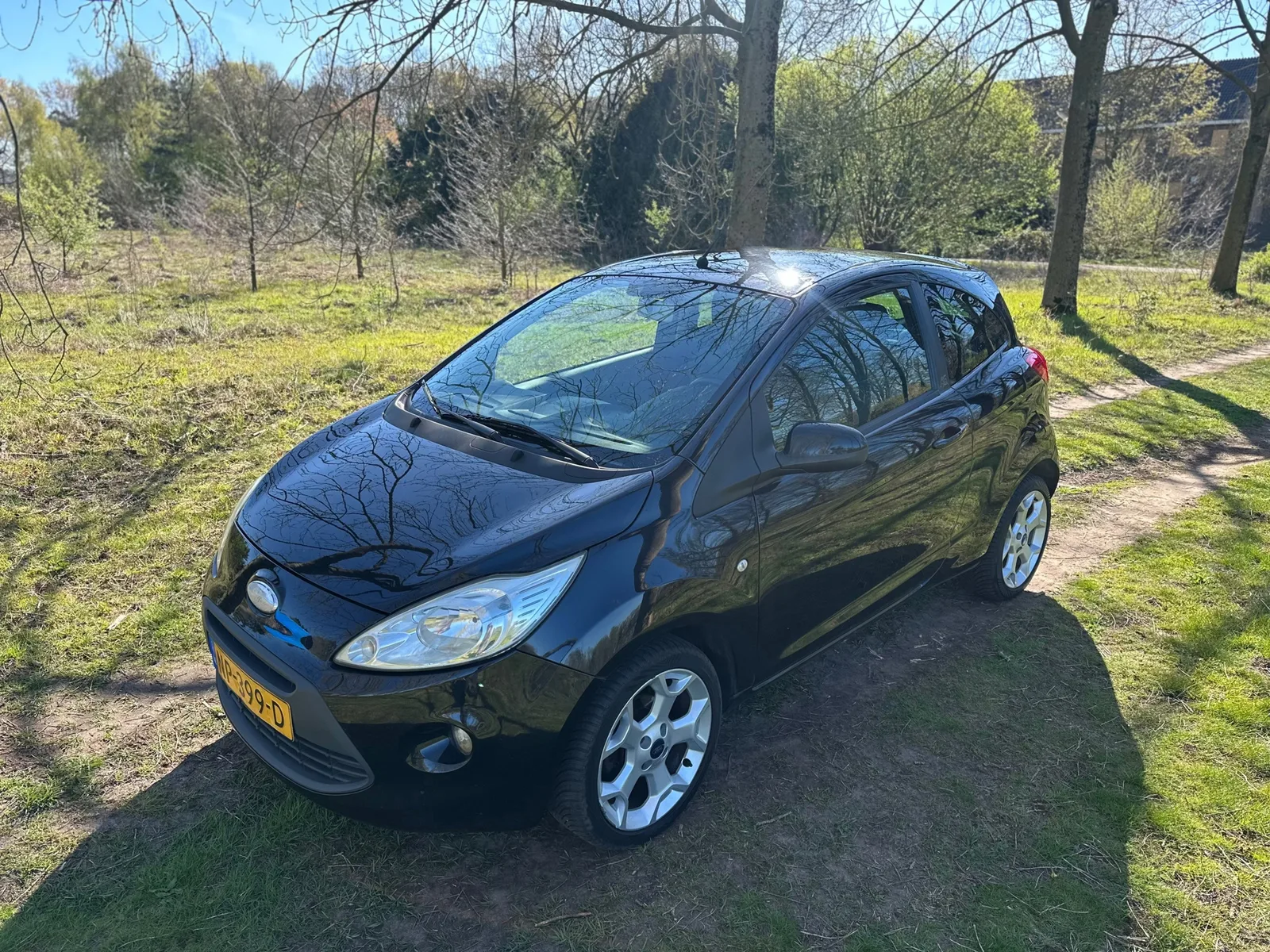Ford Ka (2010) — foto 1