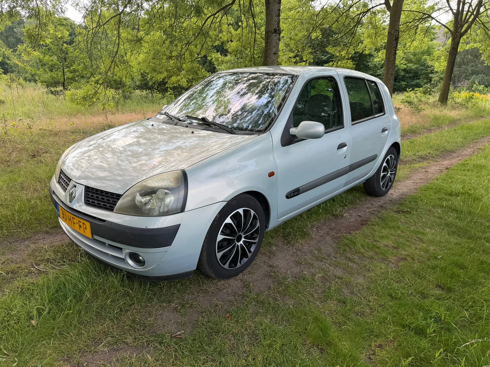 Renault Clio (2001) — foto 1