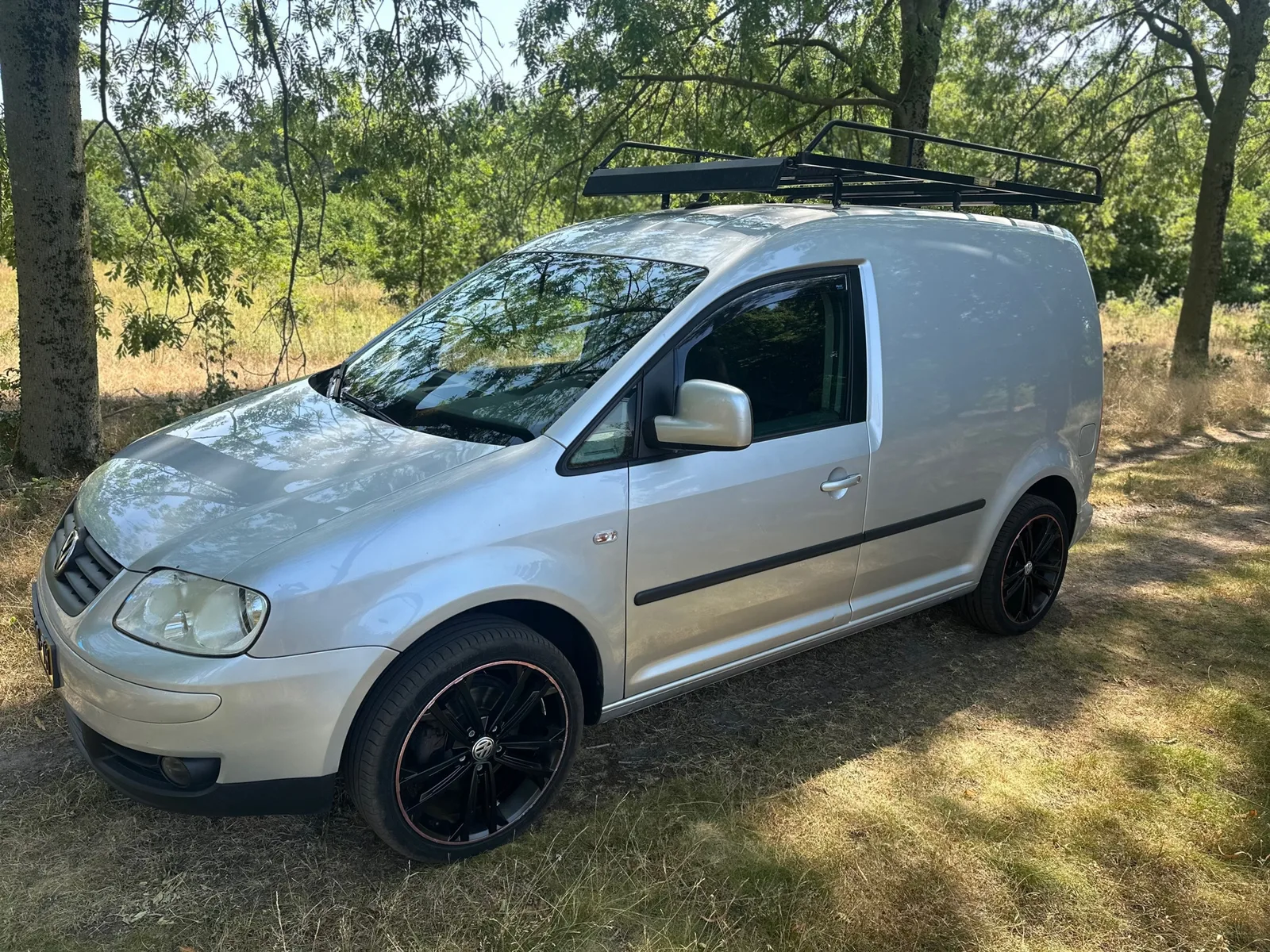 Volkswagen Caddy (2004) — foto 1