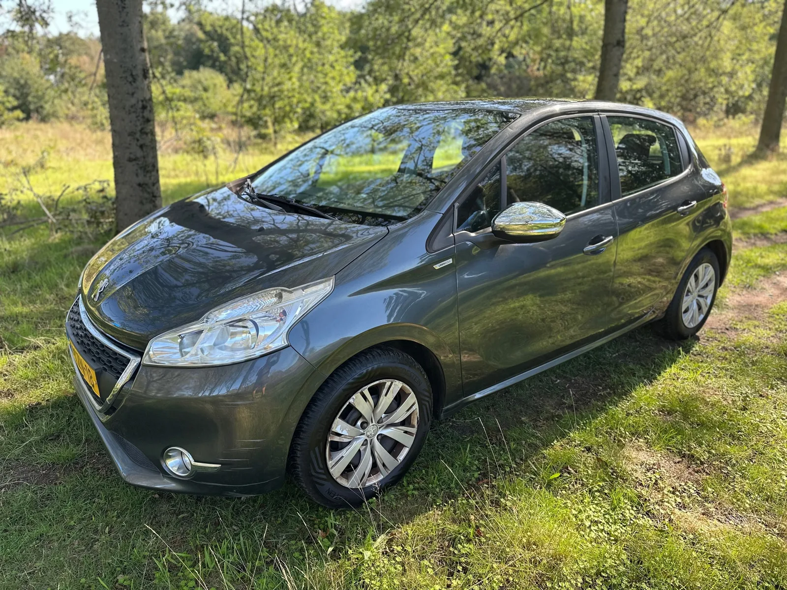Peugeot 208 (2013) — foto 1