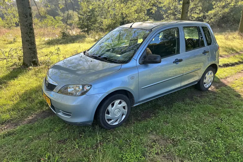 Mazda 2 (2005)