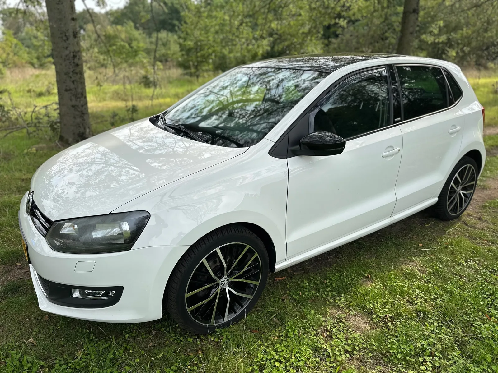 Volkswagen Polo (2012) — foto 1