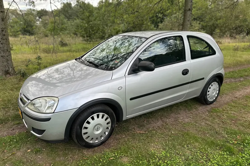 Opel Corsa (2005)