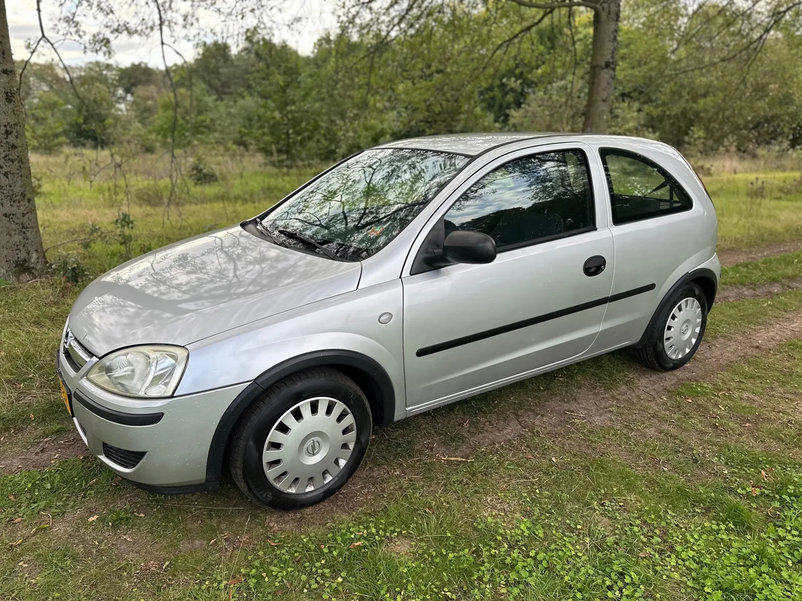 Opel Corsa (2005) — foto 1