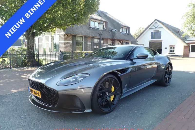 Aston Martin DBS (2019)