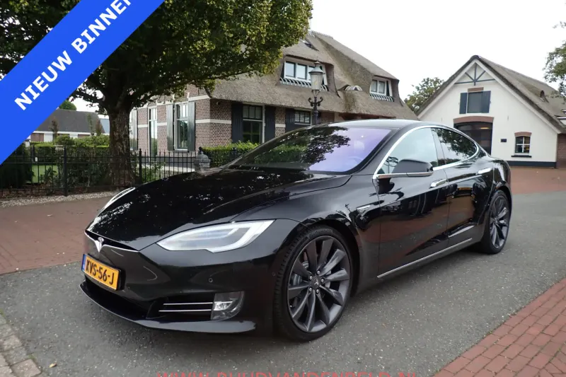 Tesla Model S (2016)