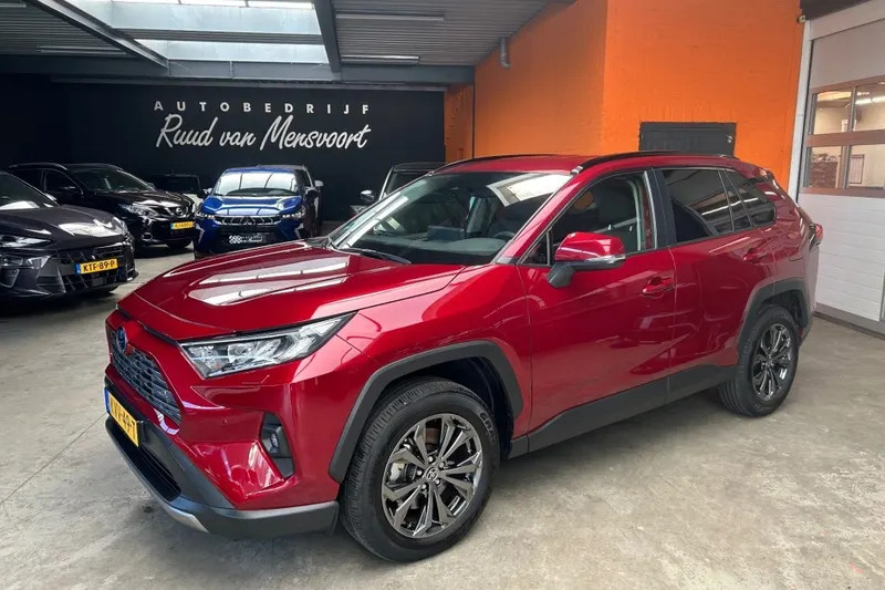Toyota RAV4 (2025)